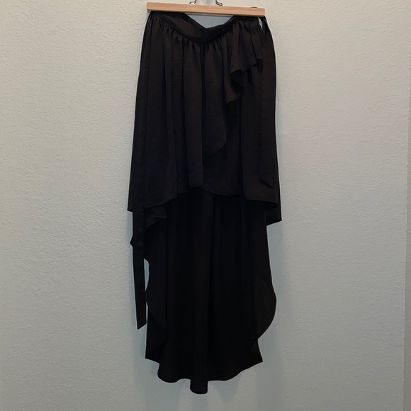 Sexy satin wrap hi lo skirt - Picture 2 of 2
